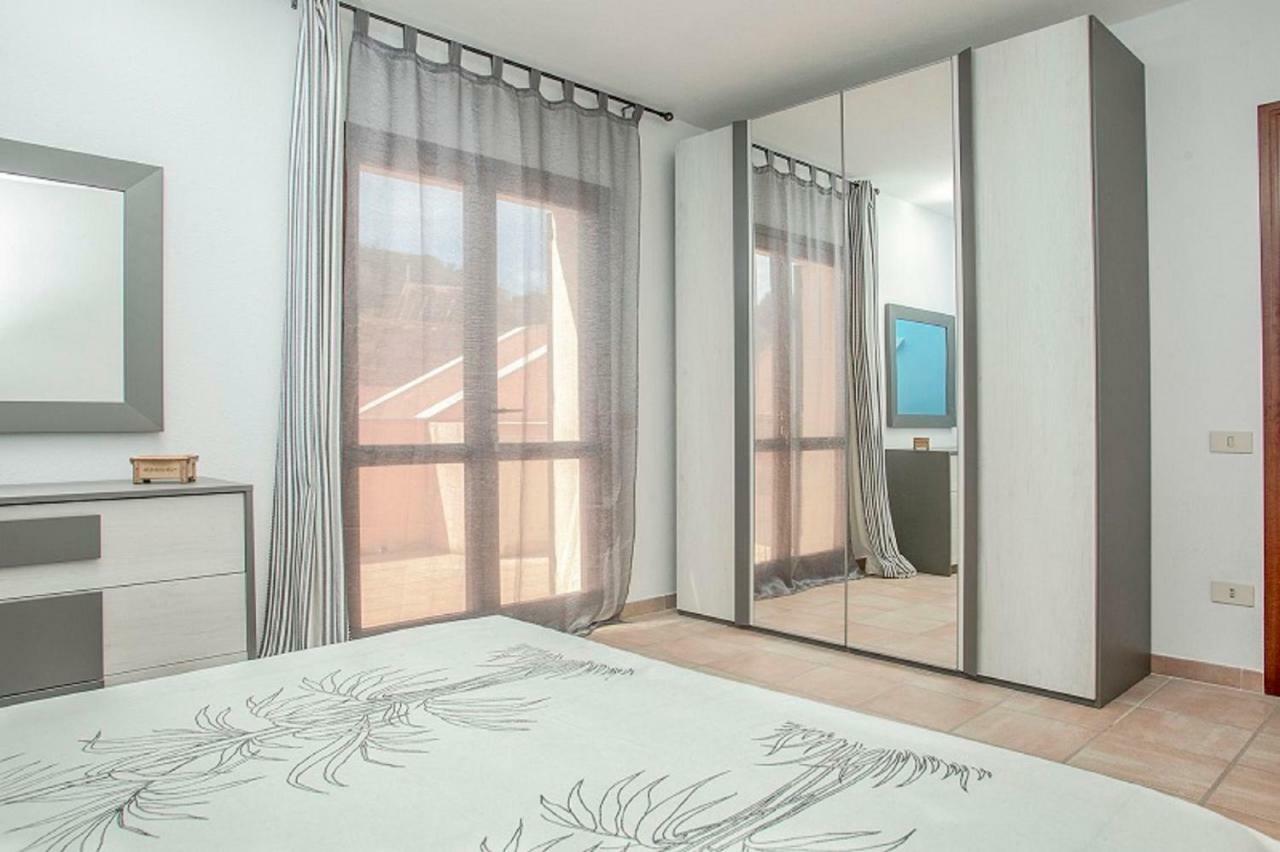Bilocale Via Umbria Apartment Santa Teresa Gallura Ngoại thất bức ảnh